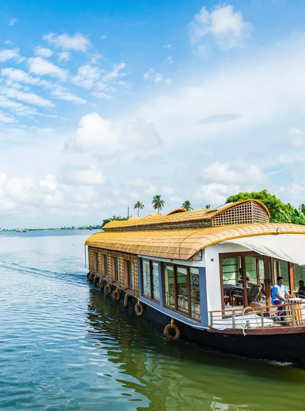 houseboat in kerala