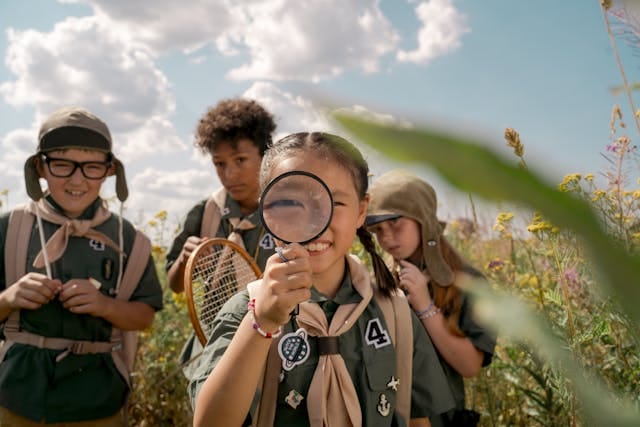 kids in field trip